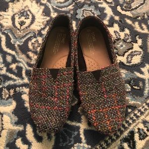 Black w/Multicolor Weave Detail TOMS